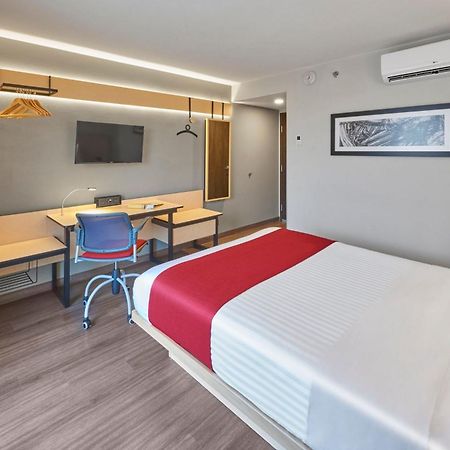 City Express By Marriott Chihuahua Exterior photo