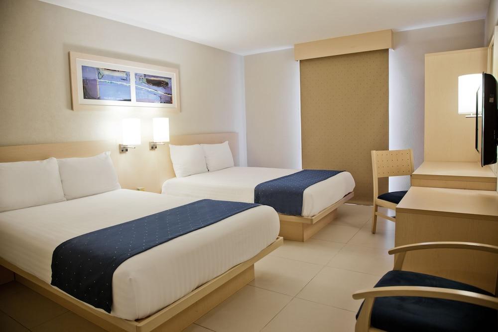City Express By Marriott Chihuahua Exterior photo
